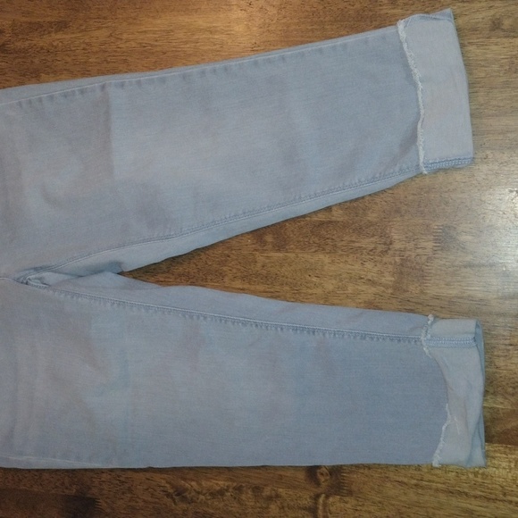 J.Jill Cropped Authentic Fit Light Wash Jeans 8p - Picture 3 of 6